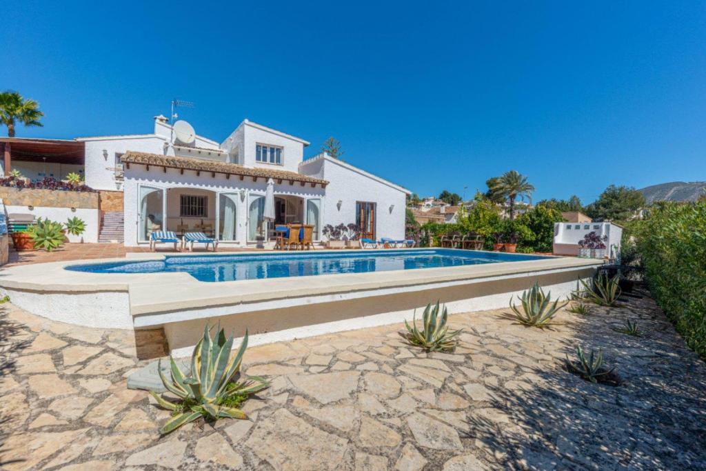 4 bed villas in Moraira
