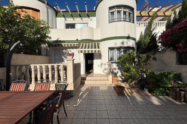 5 bed townhouse in Campello (el)