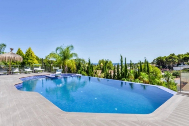 6 bed casa / chalet in Benissa