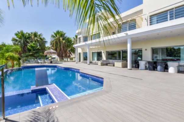 6 bed casa / chalet in Benissa