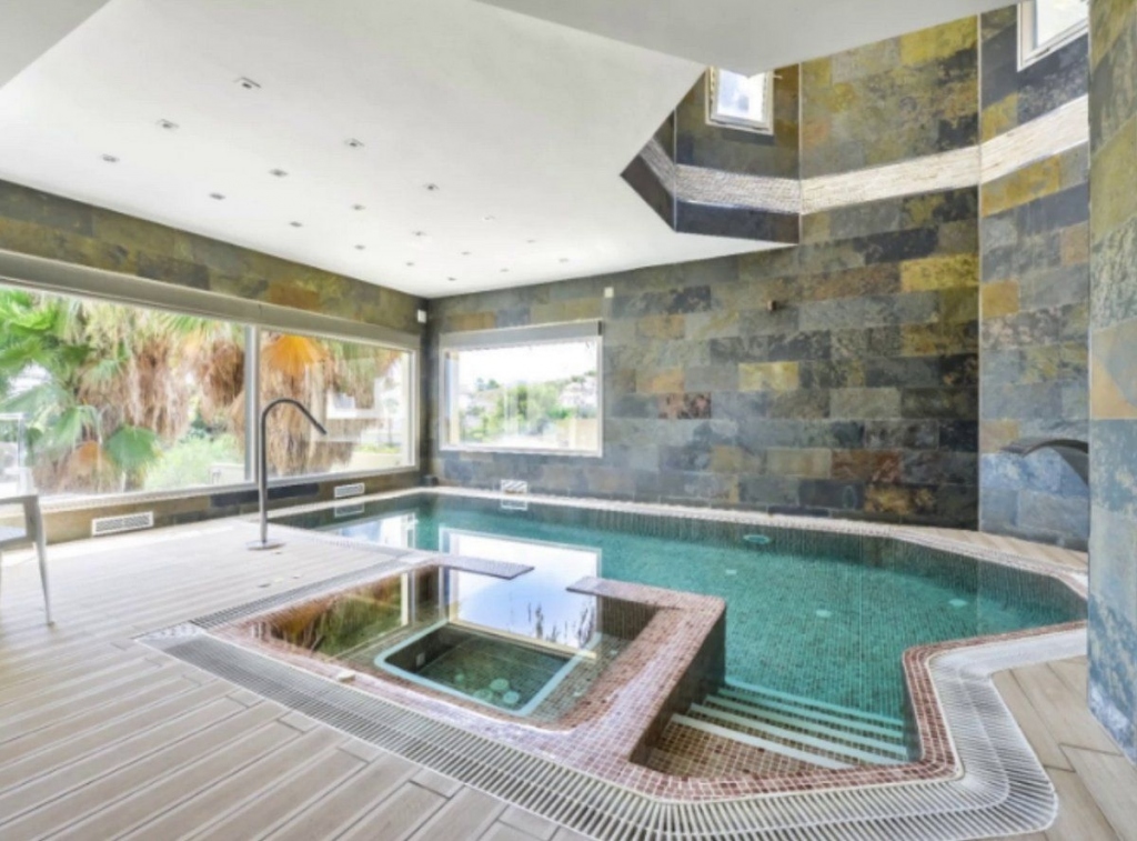 6 bed casa / chalet in Benissa