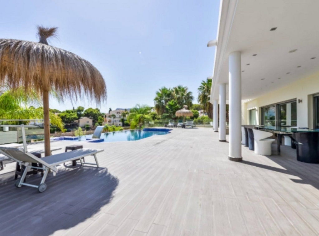 6 bed casa / chalet in Benissa