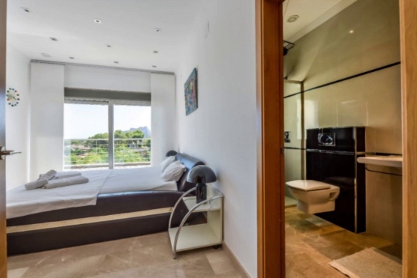 6 bed casa / chalet in Benissa