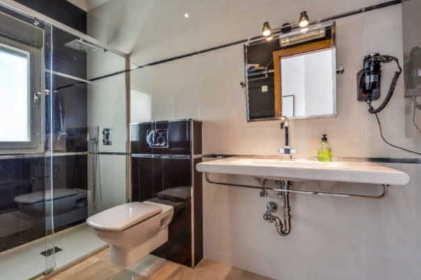 6 bed casa / chalet in Benissa