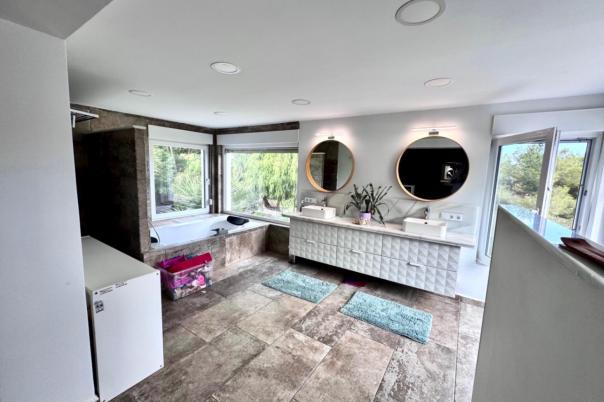 5 bed villa in Jávea