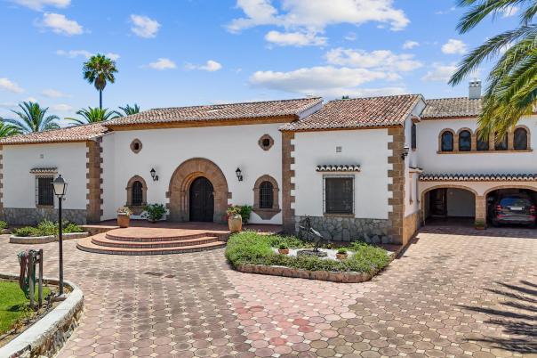 13 bed villas in Javea