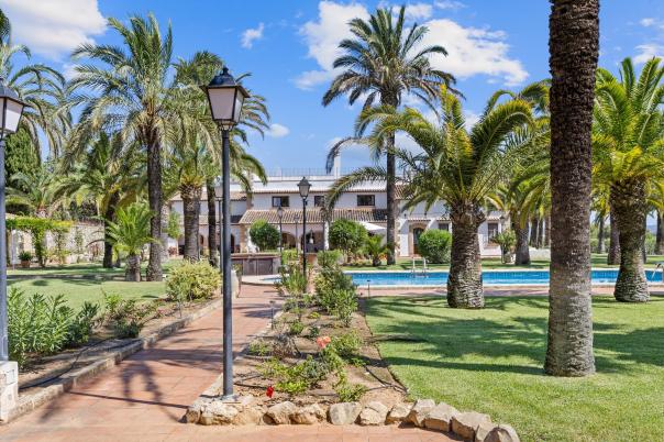 13 bed villas in Javea