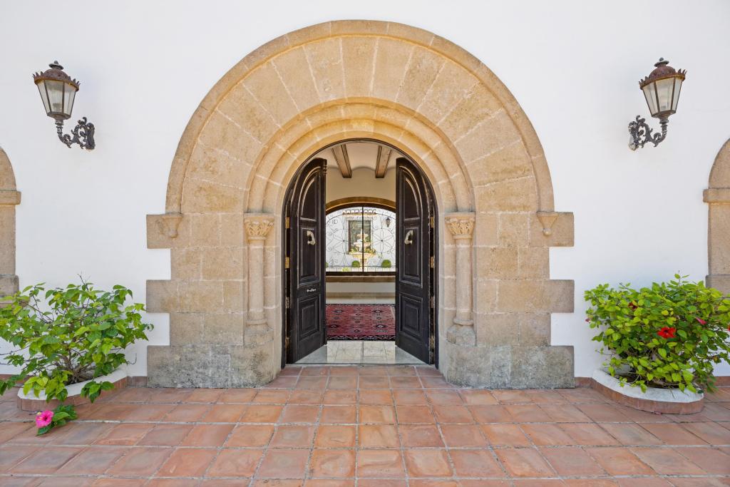 13 bed villas in Javea