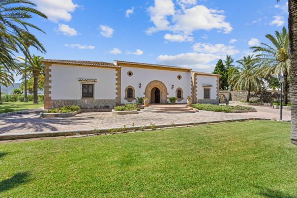 13 bed villas in Javea