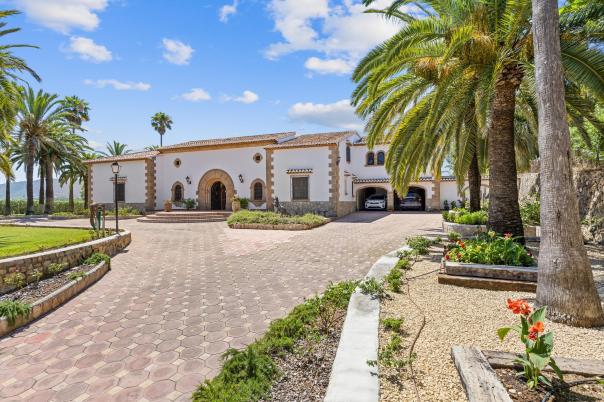 13 bed villas in Javea
