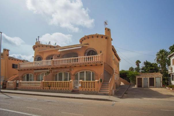 3 bed apartment in Denia