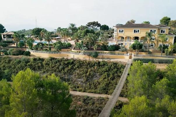 7 bed villa in La Nucía