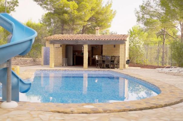7 bed villa in La Nucía