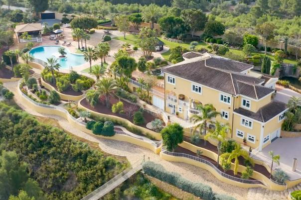 7 bed villa in La Nucía