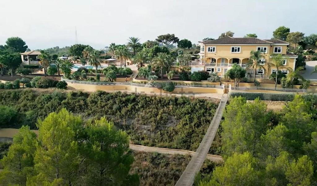 7 bed villa in La Nucía