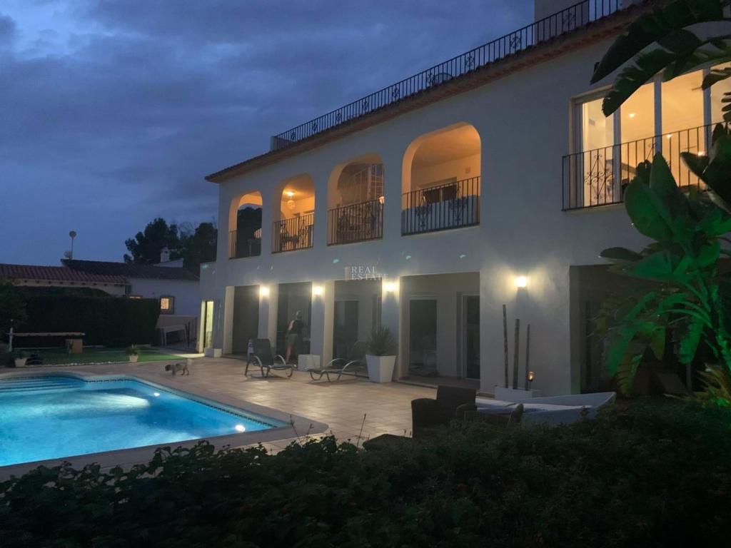 6 bed villa in Alfàs del Pi (l')