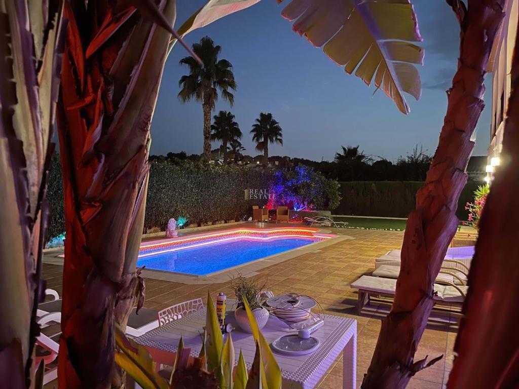 6 bed villa in Alfàs del Pi (l')