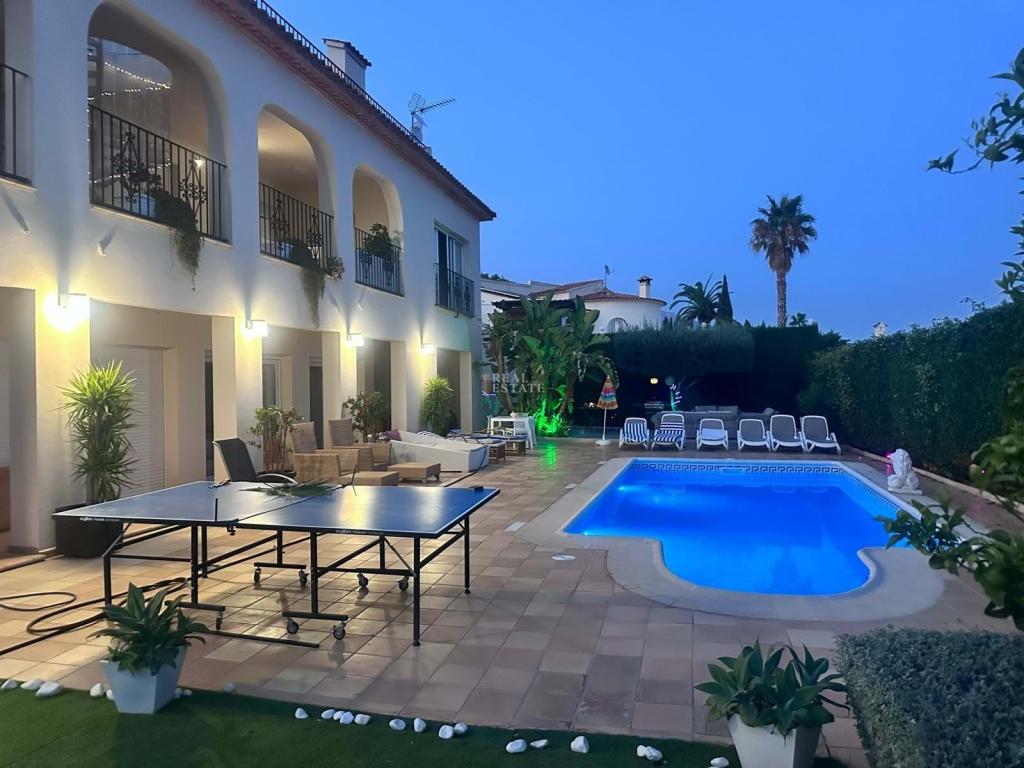6 bed villa in Alfàs del Pi (l')