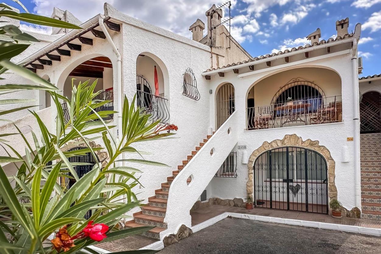 2 bed apartment in Moraira