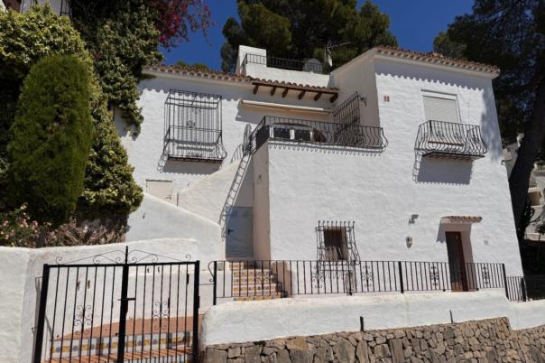 4 bed villa in Benitachell