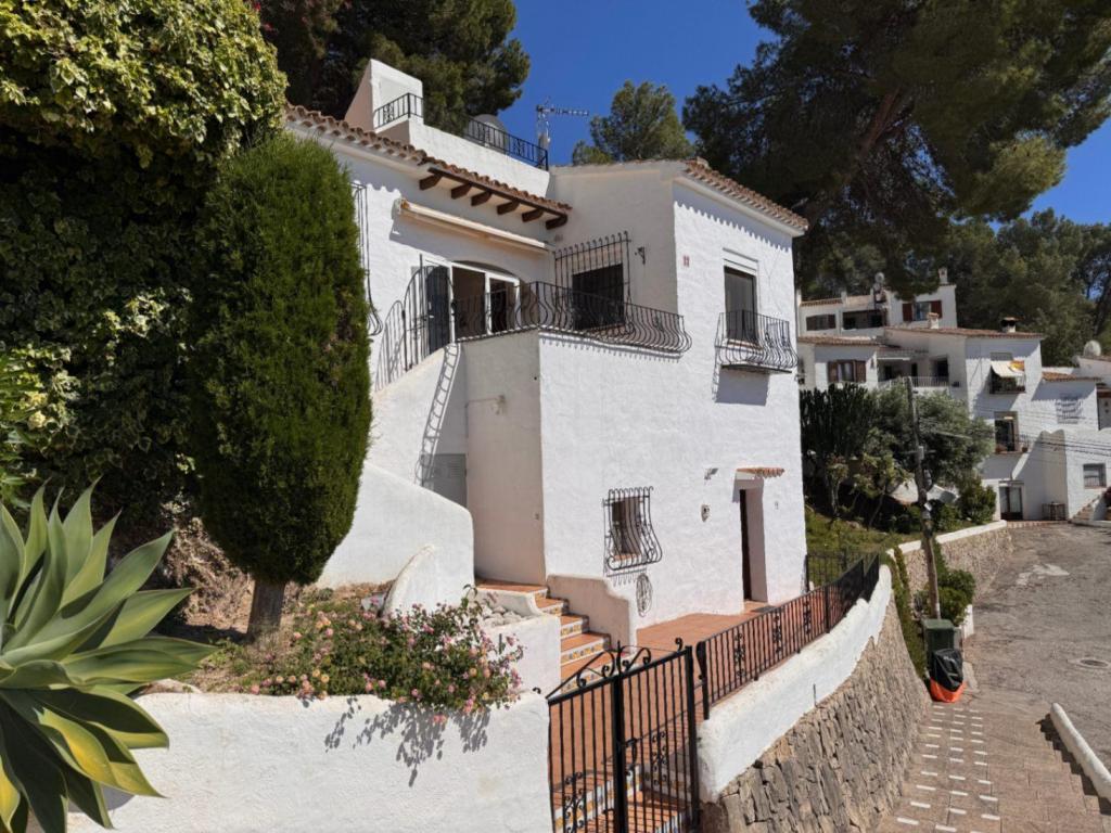 4 bed villa in Benitachell