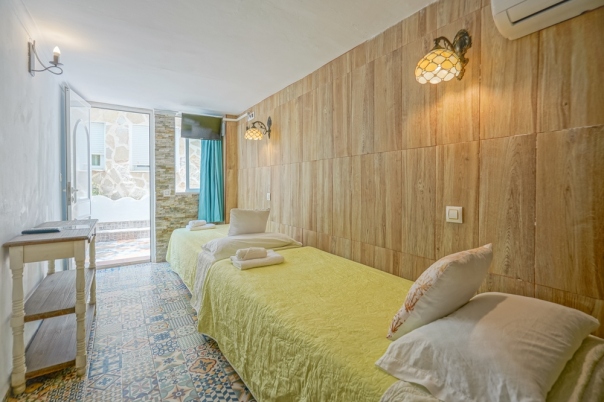 16 bed commercial_premises in Calpe