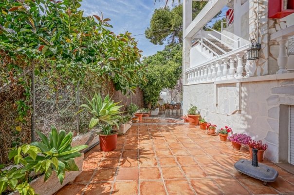 16 bed commercial_premises in Calpe