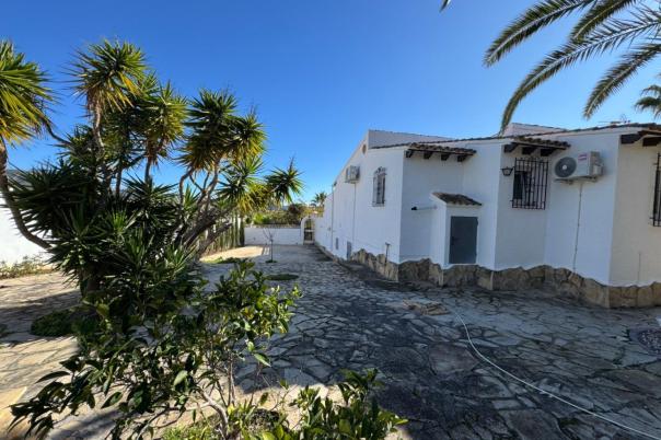 2 bed villa in Moraira