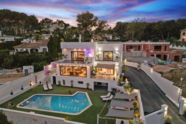 4 bed villas in Moraira