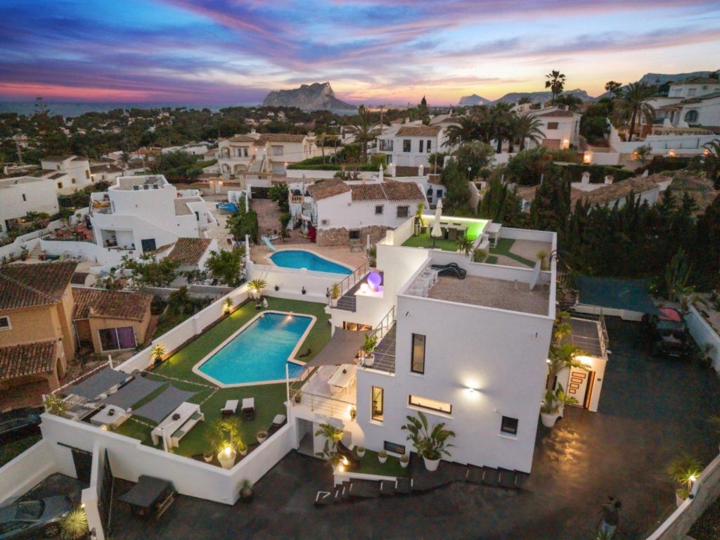 4 bed villas in Moraira