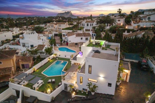 4 bed villas in Moraira