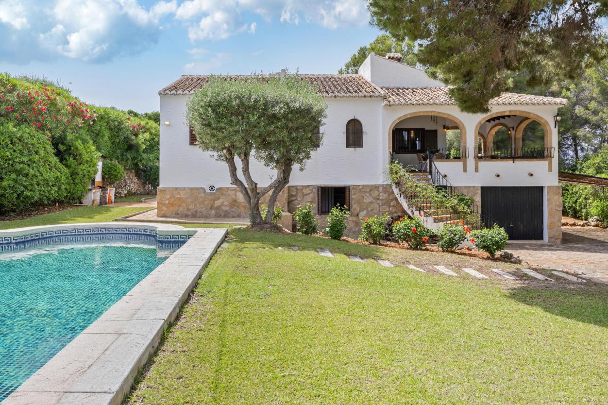 6 bed villas in Javea