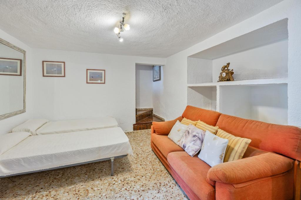 6 bed villas in Javea