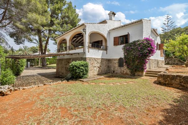 6 bed villas in Javea