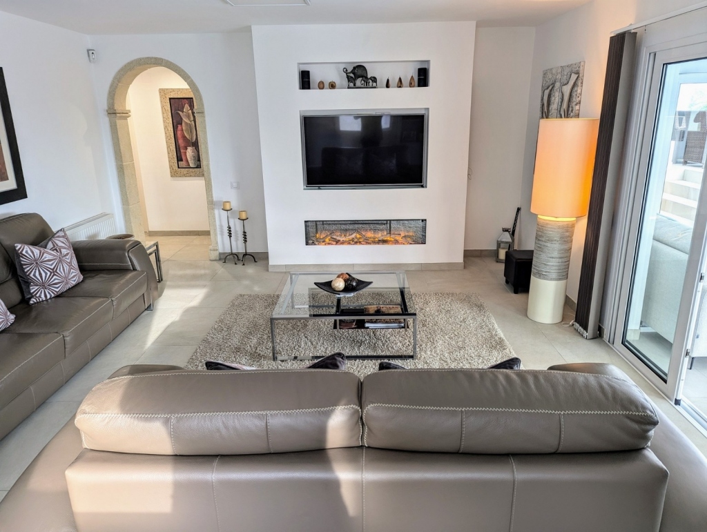 5 bed villa in Moraira
