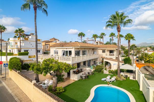 15 bed villa in Albir