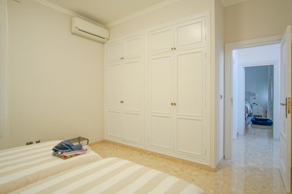 6 bed villa in Denia