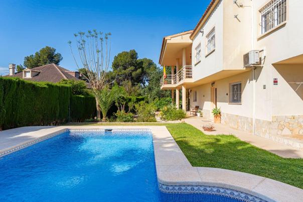 4 bed villa in La Nucía