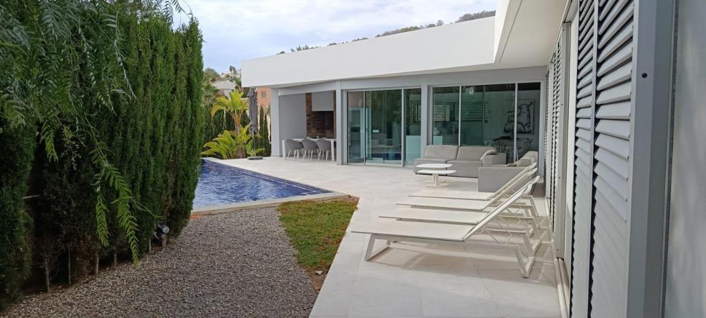 4 bed casa / chalet in Calpe