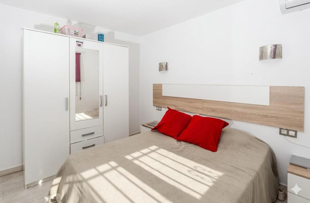 6 bed villas in Javea
