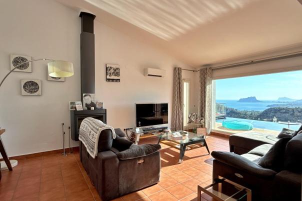 4 bed villa in Benitachell