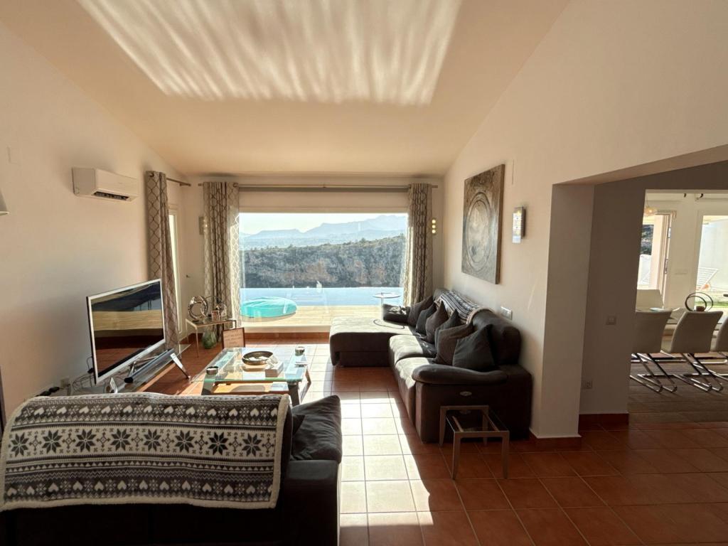 4 bed villa in Benitachell