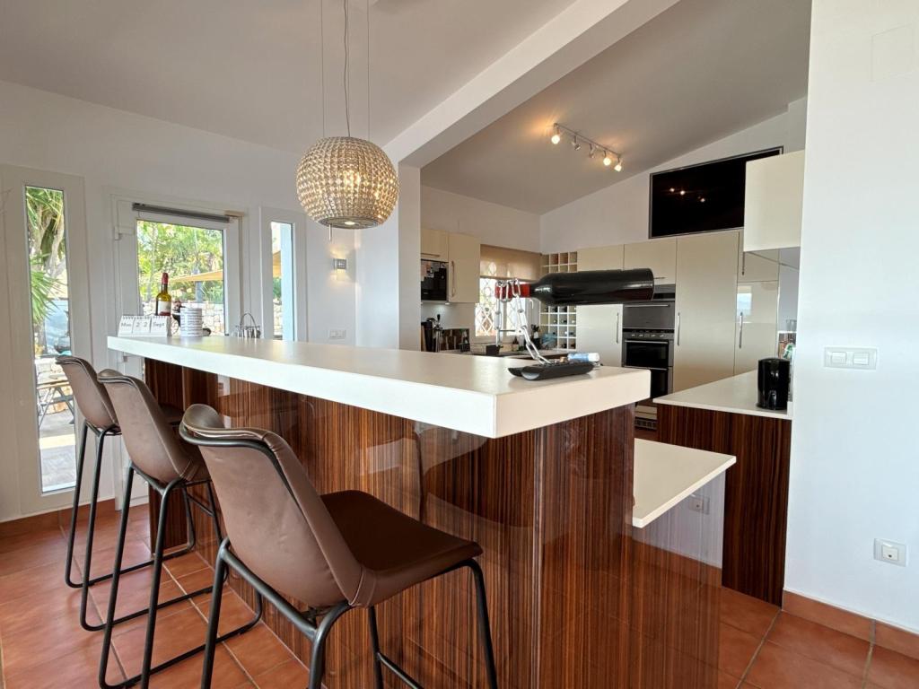 4 bed villa in Benitachell