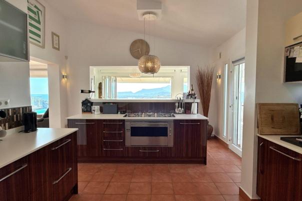 4 bed villa in Benitachell