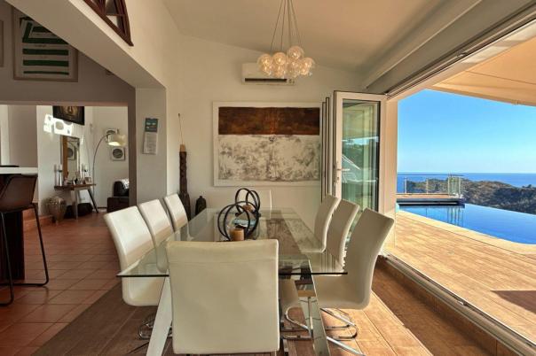 4 bed villa in Benitachell