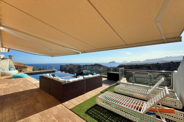 4 bed villa in Benitachell