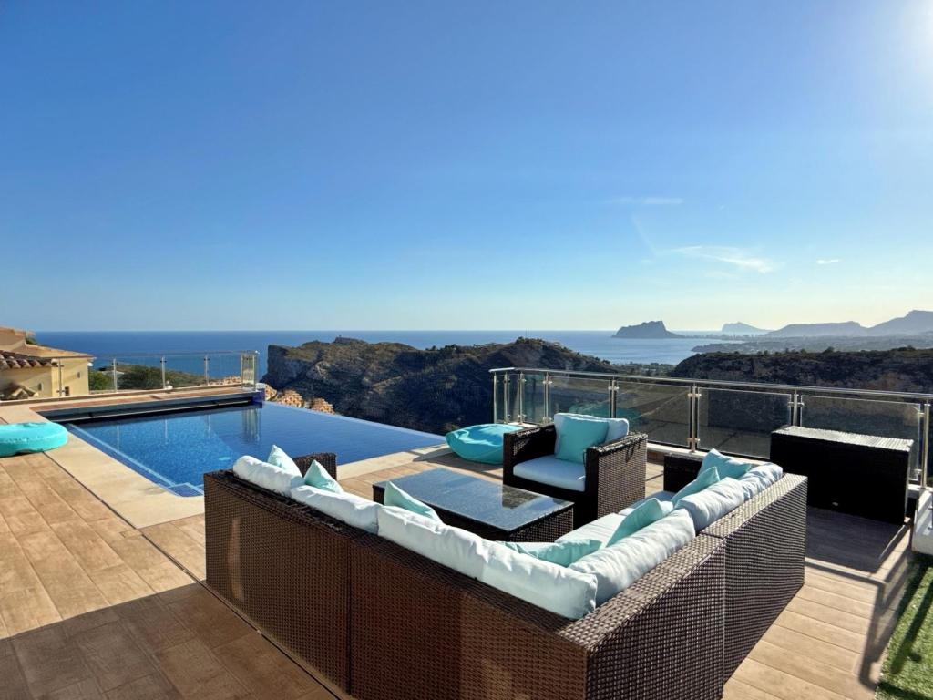 4 bed villa in Benitachell