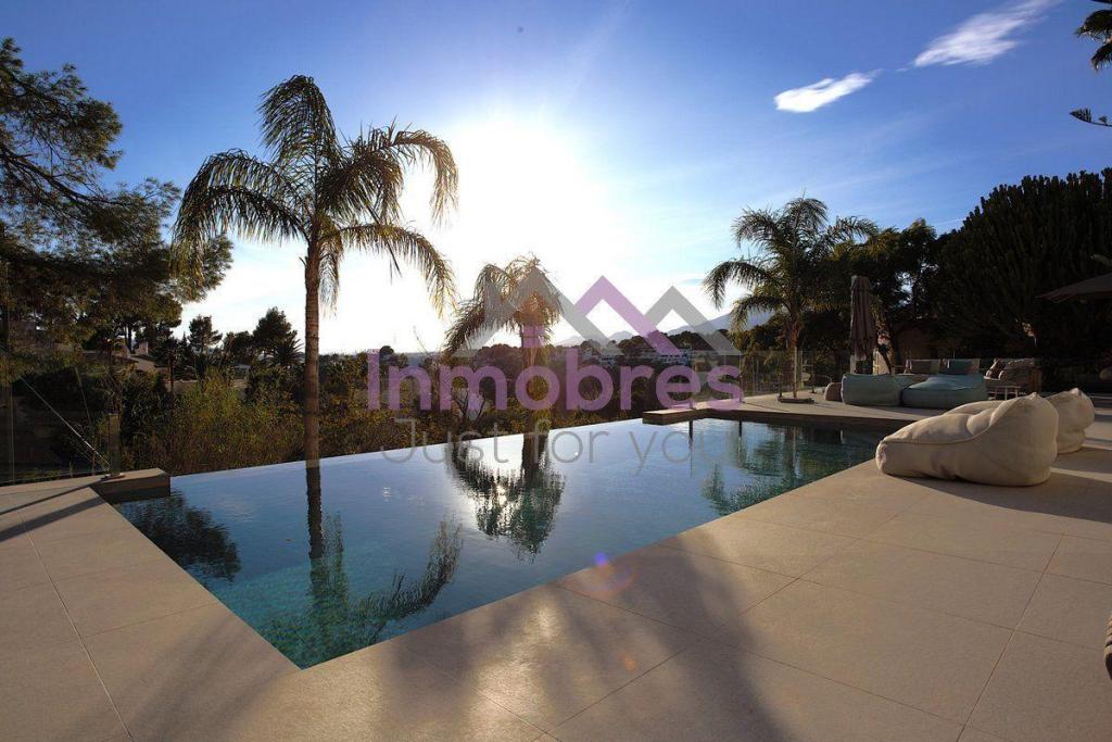 5 bed casa / chalet in Altea