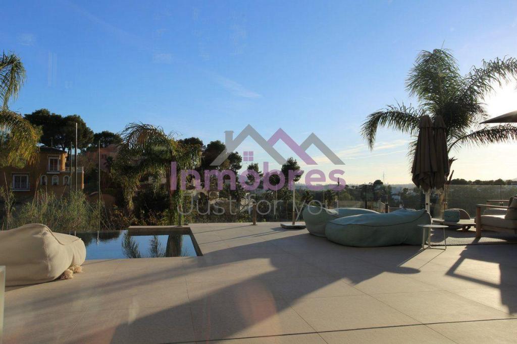 5 bed casa / chalet in Altea