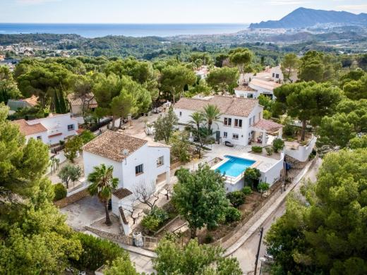 6 bed villa in Altea